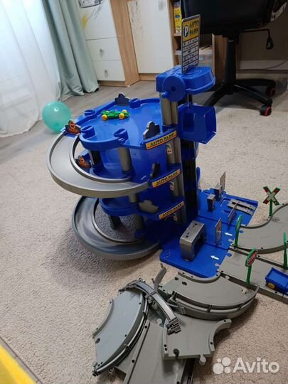 Парковка полесье