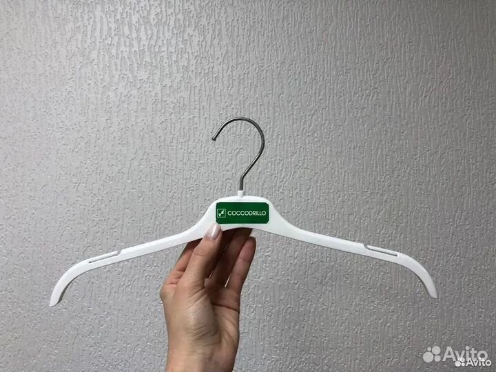 Вешалки/плечики для одежды(разные много). Дет./жен