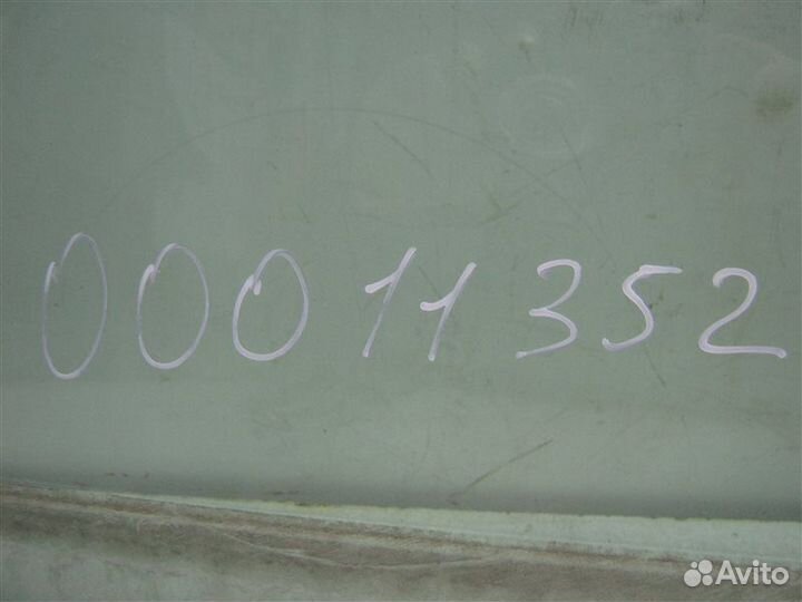 Стекло двери передней левой Volkswagen Golf