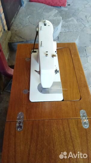 Швейная машинка