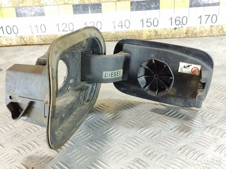 Лючок бензобака Renault Laguna 2008-2015