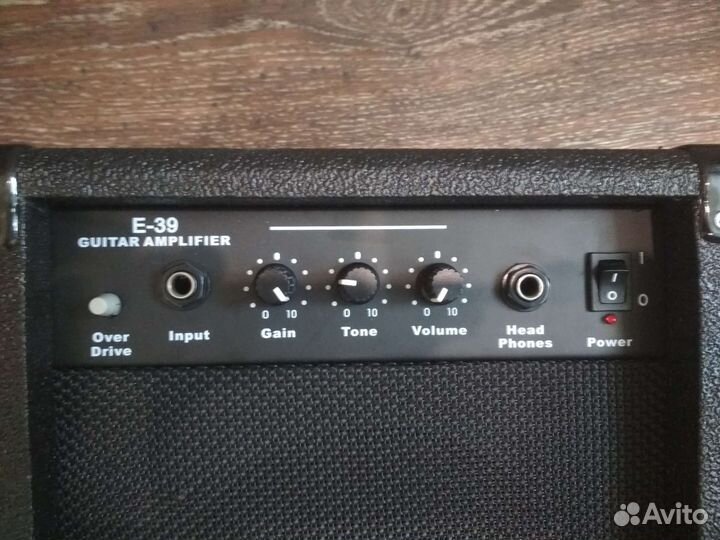 Гитарный комбоусилитель 15 Вт