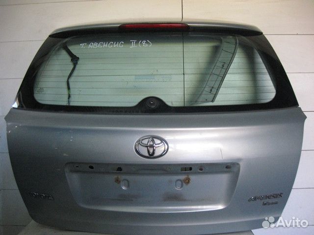 Дверь багажника со стеклом Тойота Авенсис 2