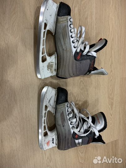 Хоккейные коньки Bauer XXX 10 EE