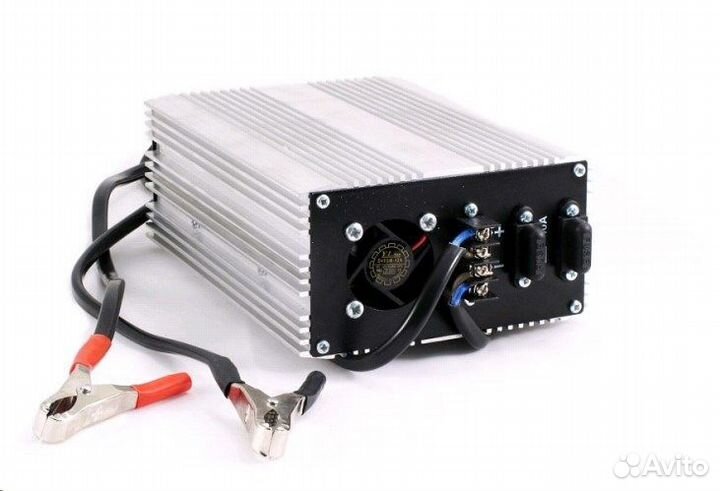 Преобразователь напряжения (инвертор) 12V/220V 400