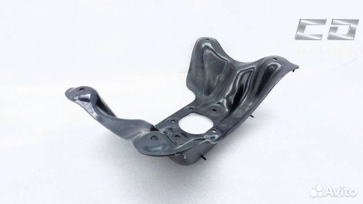 Кронштейн коробки (балка кпп) Mercedes-Benz W447