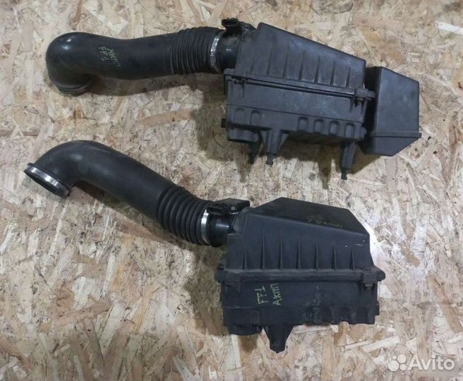 Корпус воздушного фильтра Ford Focus 2001-2007