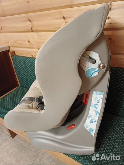 Детское автокресло 9-18 кг