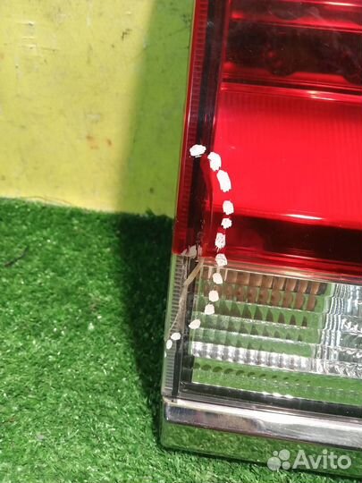 Фонарь задний внутренний левый Toyota Land Cruise