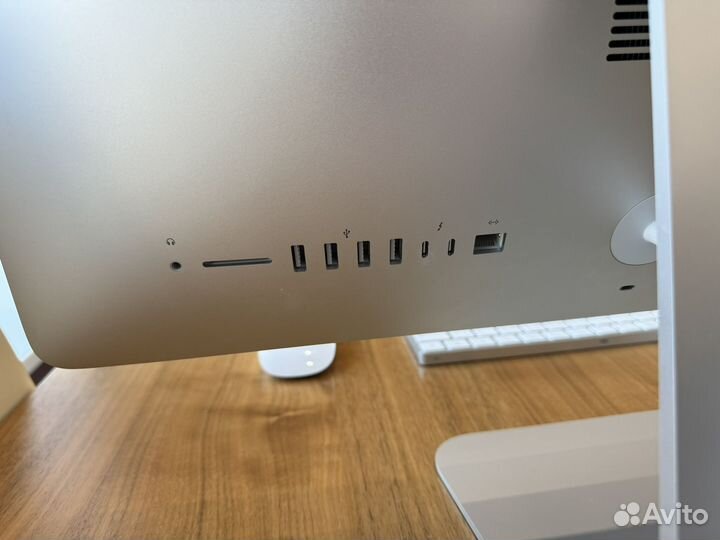 Apple iMac 21.5 4K retina 2019 Полный комплект