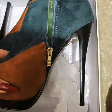 Ботильоны замшевые на высоком каблуке 37