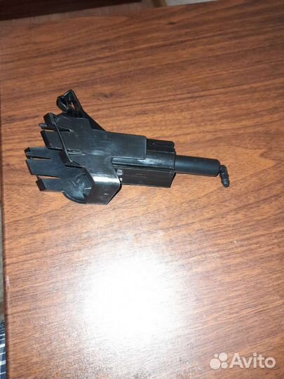 Форсунка омывателя фар