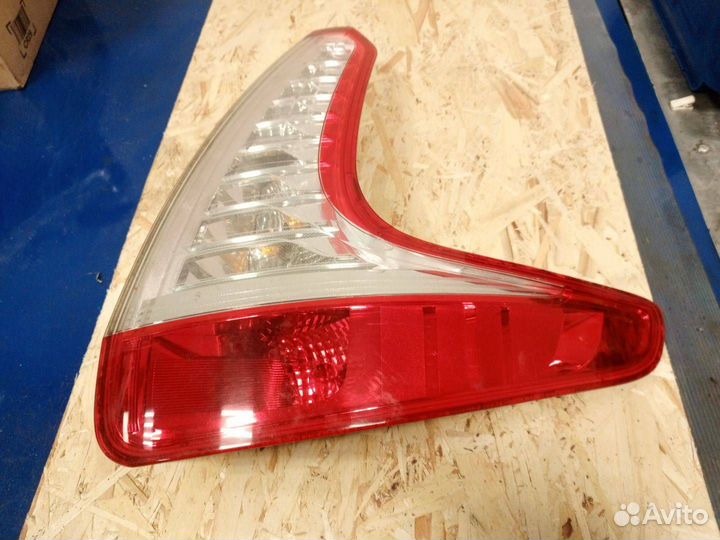 Фонарь задний правый Renault Grand Scenic 3