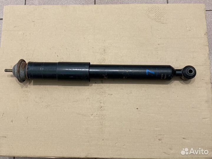 Амортизатор задний стойка зад Mercedes w140