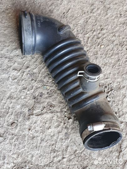 Патрубок воздушного фильтра Mazda Cx-7 ER 2.3T