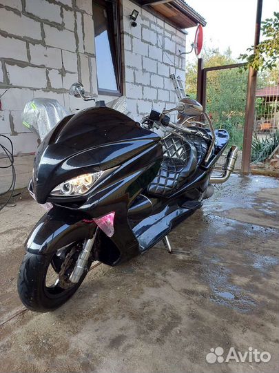 Honda Forza 250 MF08