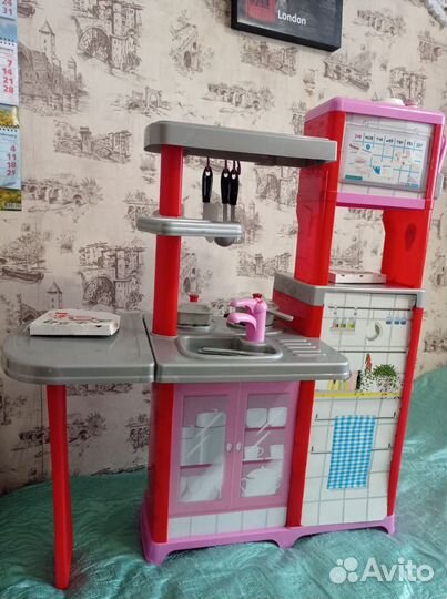 Детская игровая кухня с посудкой, едой и техникой