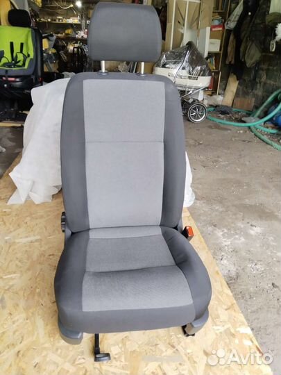 Сиденье переднее Фольксваген Т5,Т6 о