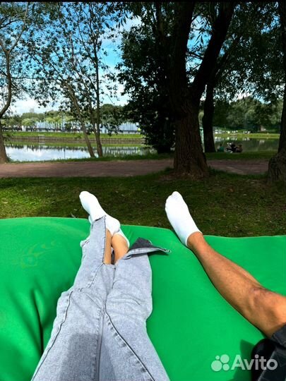 Джинсы клеши с разрезами 42