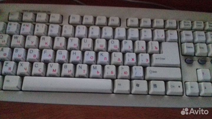 Продам Монитор samsung.- 38х32 и клавиатуру