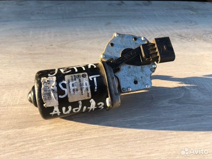 Моторчик стеклоочистителя Skoda Octavia (A4 1U)