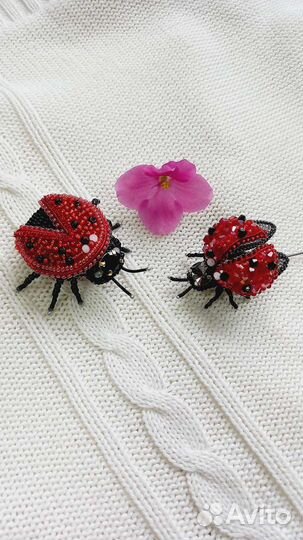 Брошь ручной работы Божья коровка