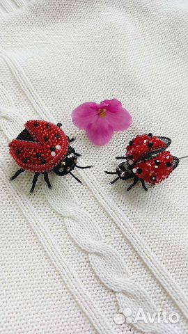 Брошь ручной работы Божья коровка