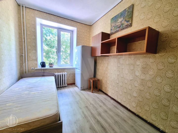 Комната 9,4 м² в 3-к., 2/4 эт.