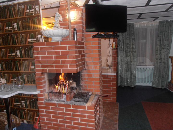 Коттедж 195 м² на участке 8 сот.