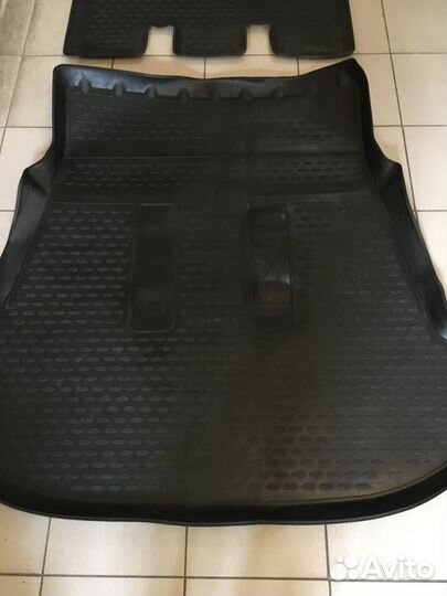 Автомобильные коврики полиуретановые