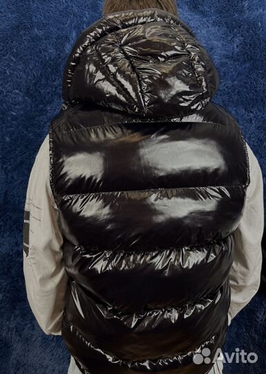 Жилетка Moncler глянцевая