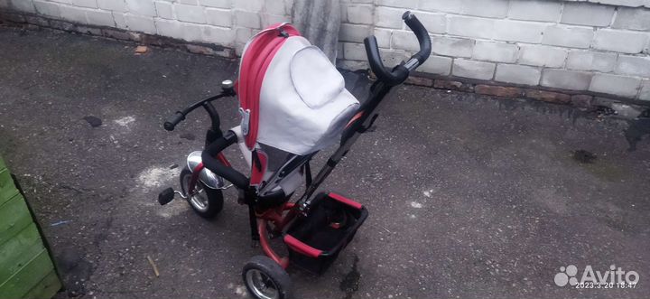 Трехколесный велосипед