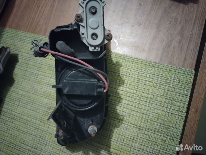 Противотуманные фары Тойота Карина