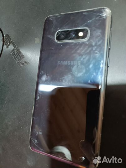Samsung Galaxy S10e, 8/128 ГБ