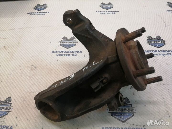 Кулак передний левый Mazda 3 BL