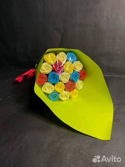 Букет - 19 Роз из Белого, Бельгийского Шоколада