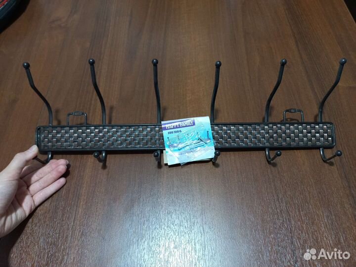 Вешалка для одежды настенная