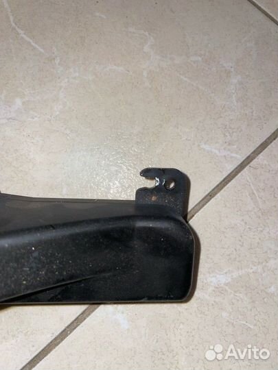 Крышка радиатора Kia Ceed D4FB 2011