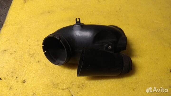 Воздуховод Mitsubishi Pajero/Montero 4