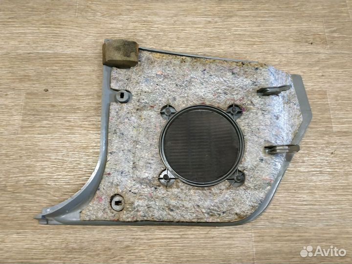 Накладка под правый динамик BMW 5 Series E34