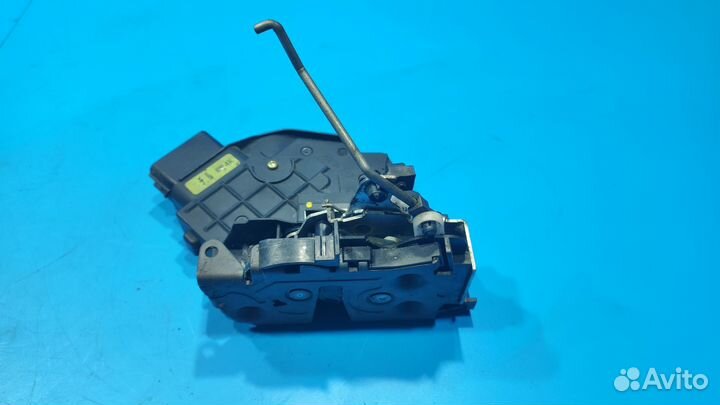 Замок двери передний левый для Mazda 3 2003-2009