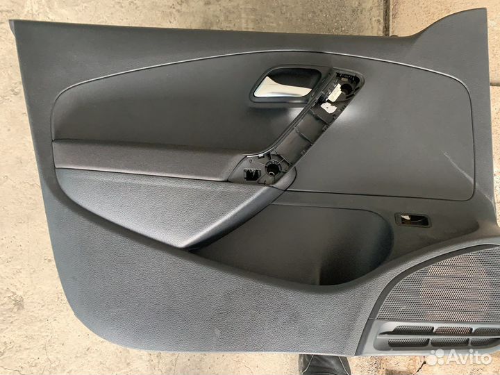 Обшивка передняя на Фольцваген