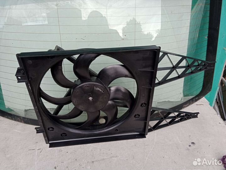 Вентилятор охлаждения Skoda rapid 1