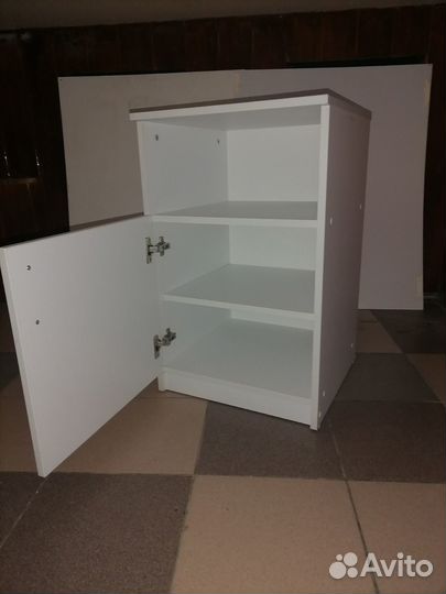 Продаем мало б/у медицинскую и офисную мебель