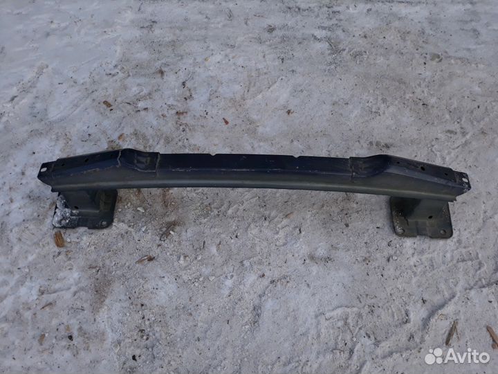 Задний усилитель бампера Mazda 3 BK