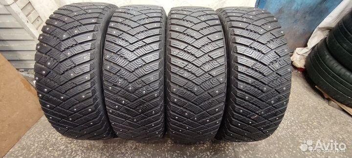 Goodyear Ultra Grip Ice Arctic 2 SUV 225/60 R17 103T