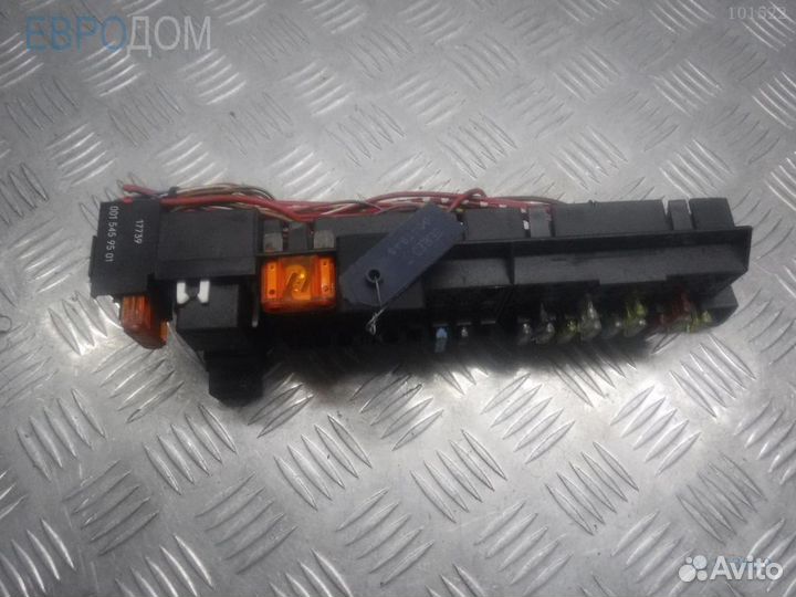 Блок предохранителей mercedes W210 s1113629