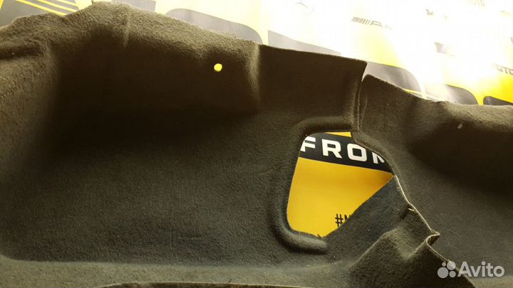 Обшивка багажника задняя Mercedes-Benz W124