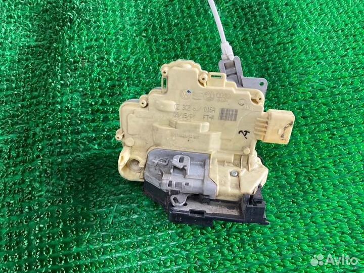 Замок двери прав. перед. audi Q7