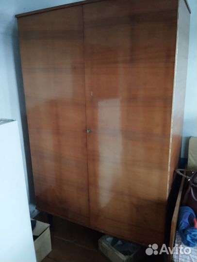 Продаю шифоньер